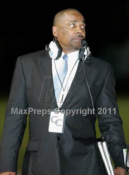 Thumbnail 1 in Carson vs. Garfield (CIF LACS Playoffs) photogallery.