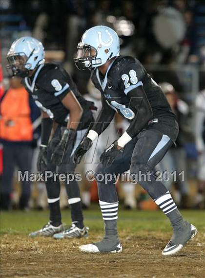 Thumbnail 3 in Carson vs. Garfield (CIF LACS Playoffs) photogallery.