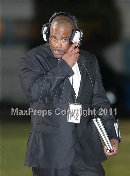 Thumbnail 3 in Carson vs. Garfield (CIF LACS Playoffs) photogallery.