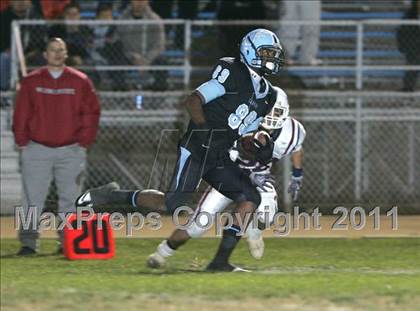 Thumbnail 1 in Carson vs. Garfield (CIF LACS Playoffs) photogallery.
