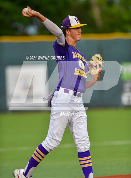 Thumbnail 3 in Hallsville vs. Wakeland (UIL 5A Regional Final) photogallery.