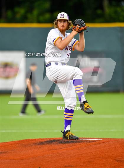 Thumbnail 2 in Hallsville vs. Wakeland (UIL 5A Regional Final) photogallery.