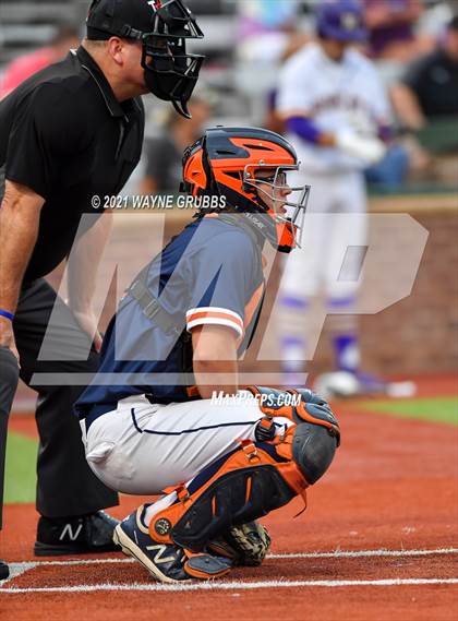 Thumbnail 3 in Hallsville vs. Wakeland (UIL 5A Regional Final) photogallery.