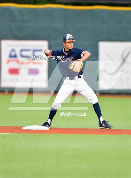 Thumbnail 1 in Hallsville vs. Wakeland (UIL 5A Regional Final) photogallery.