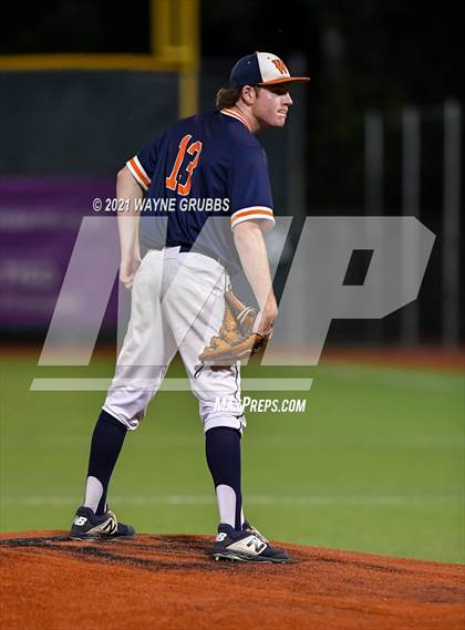 Thumbnail 3 in Hallsville vs. Wakeland (UIL 5A Regional Final) photogallery.