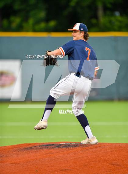 Thumbnail 2 in Hallsville vs. Wakeland (UIL 5A Regional Final) photogallery.