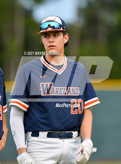 Thumbnail 2 in Hallsville vs. Wakeland (UIL 5A Regional Final) photogallery.