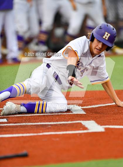 Thumbnail 3 in Hallsville vs. Wakeland (UIL 5A Regional Final) photogallery.