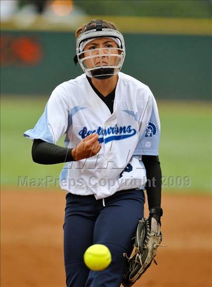 Thumbnail 2 in Santana vs University City (CIF SDS D3 Final) photogallery.