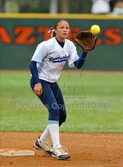 Thumbnail 3 in Santana vs University City (CIF SDS D3 Final) photogallery.