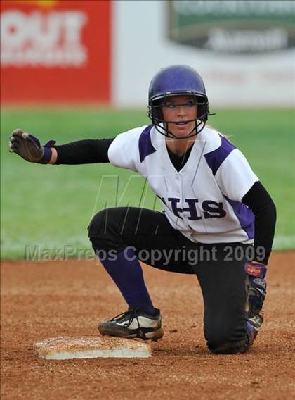 Thumbnail 2 in Santana vs University City (CIF SDS D3 Final) photogallery.