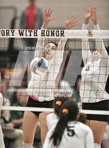 Thumbnail 2 in Los Gatos vs. Ontario Christian (CIF State D2 Final) photogallery.
