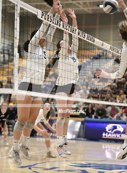 Thumbnail 2 in Los Gatos vs. Ontario Christian (CIF State D2 Final) photogallery.