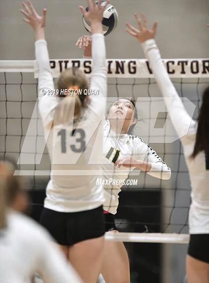 Thumbnail 2 in Los Gatos vs. Ontario Christian (CIF State D2 Final) photogallery.