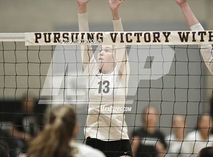 Thumbnail 3 in Los Gatos vs. Ontario Christian (CIF State D2 Final) photogallery.