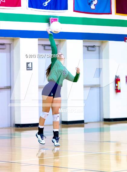 Thumbnail 3 in Weddington vs Carmel Christian photogallery.