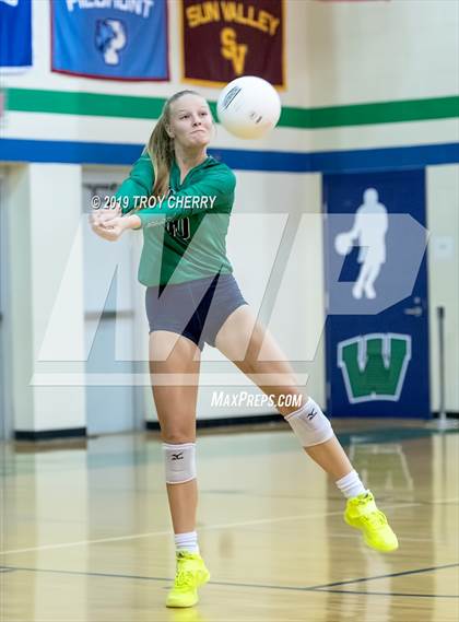 Thumbnail 3 in Weddington vs Carmel Christian photogallery.