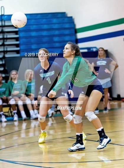 Thumbnail 3 in Weddington vs Carmel Christian photogallery.