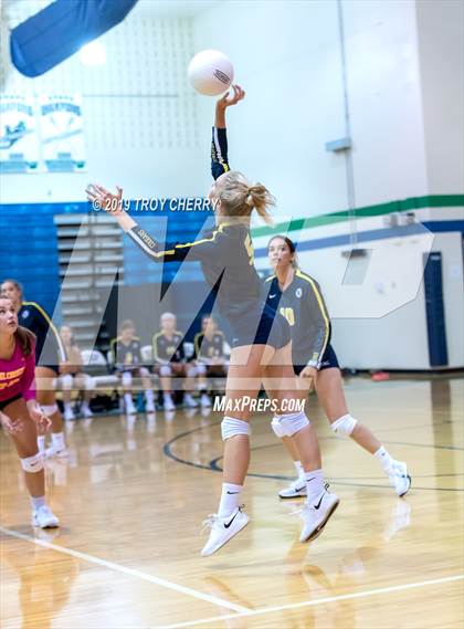 Thumbnail 3 in Weddington vs Carmel Christian photogallery.