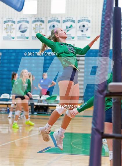 Thumbnail 3 in Weddington vs Carmel Christian photogallery.