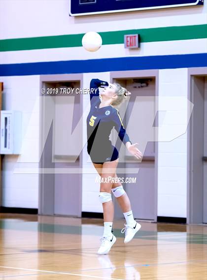 Thumbnail 3 in Weddington vs Carmel Christian photogallery.