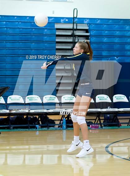 Thumbnail 3 in Weddington vs Carmel Christian photogallery.