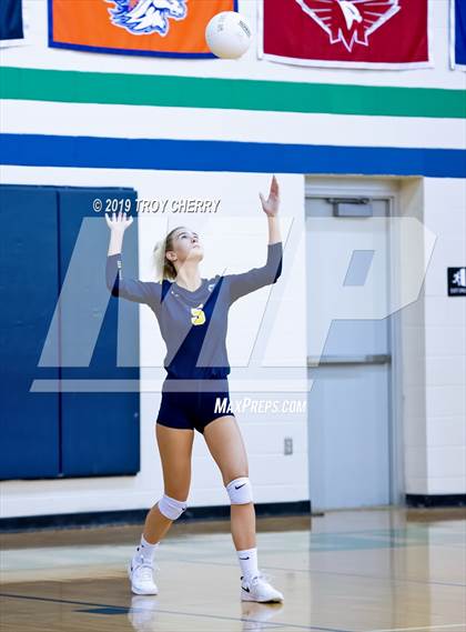 Thumbnail 2 in Weddington vs Carmel Christian photogallery.