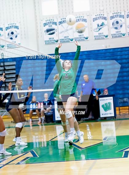 Thumbnail 1 in Weddington vs Carmel Christian photogallery.