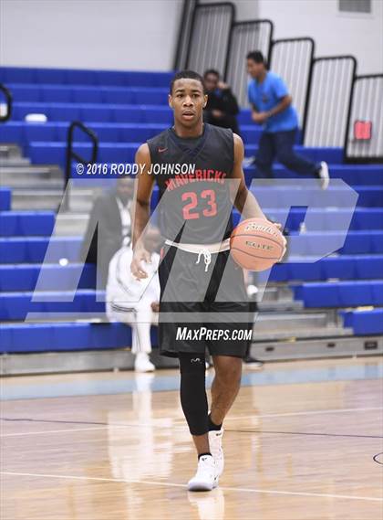 Thumbnail 2 in Angleton vs. Manvel (McDonald's Texas Invitational) photogallery.