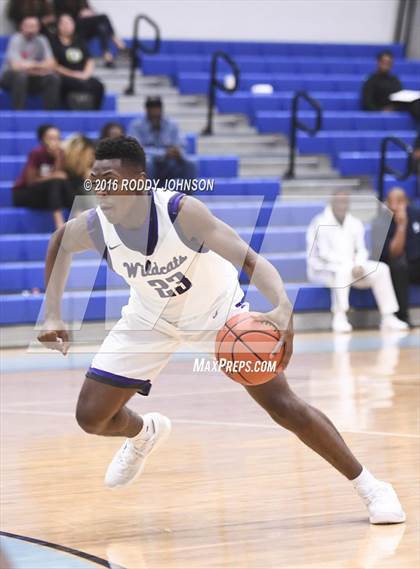 Thumbnail 1 in Angleton vs. Manvel (McDonald's Texas Invitational) photogallery.