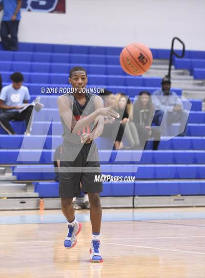 Thumbnail 1 in Angleton vs. Manvel (McDonald's Texas Invitational) photogallery.