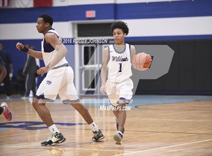 Thumbnail 2 in Angleton vs. Manvel (McDonald's Texas Invitational) photogallery.
