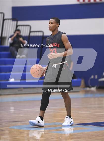 Thumbnail 3 in Angleton vs. Manvel (McDonald's Texas Invitational) photogallery.