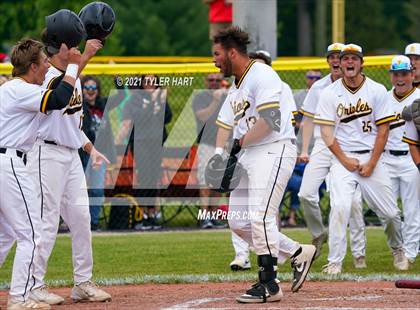 Thumbnail 3 in Brownsburg vs. Avon (Sectional Semifinal) photogallery.