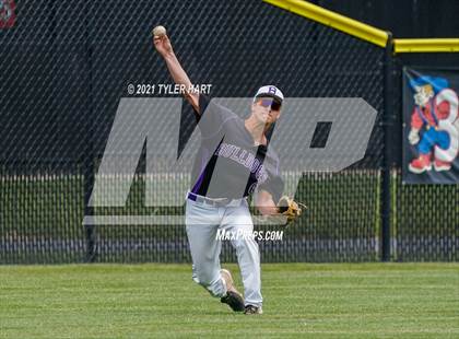 Thumbnail 1 in Brownsburg vs. Avon (Sectional Semifinal) photogallery.