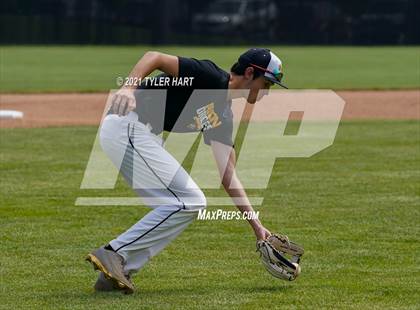 Thumbnail 3 in Brownsburg vs. Avon (Sectional Semifinal) photogallery.