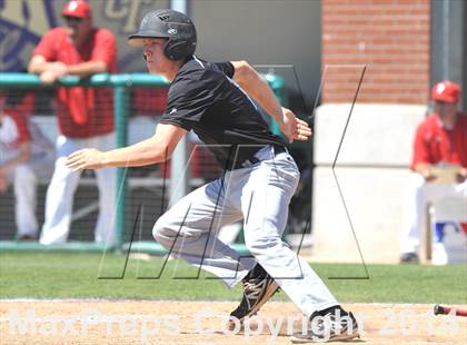 Thumbnail 2 in Grandview vs. Ponder (UIL 2A Region 2 Bi-District Playoff) photogallery.