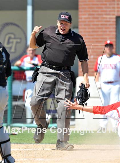 Thumbnail 3 in Grandview vs. Ponder (UIL 2A Region 2 Bi-District Playoff) photogallery.