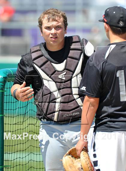 Thumbnail 1 in Grandview vs. Ponder (UIL 2A Region 2 Bi-District Playoff) photogallery.