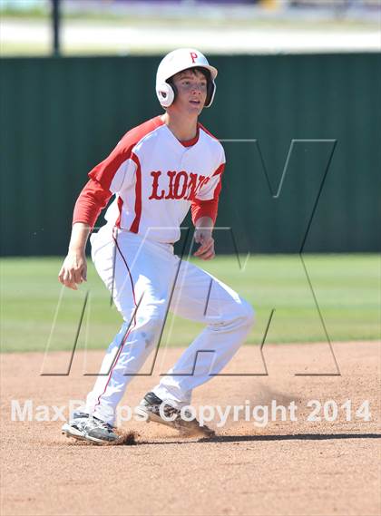Thumbnail 1 in Grandview vs. Ponder (UIL 2A Region 2 Bi-District Playoff) photogallery.
