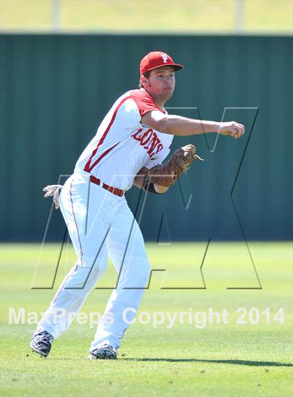 Thumbnail 3 in Grandview vs. Ponder (UIL 2A Region 2 Bi-District Playoff) photogallery.