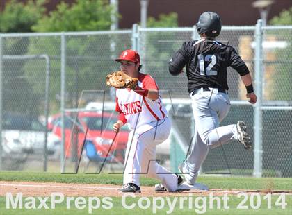 Thumbnail 3 in Grandview vs. Ponder (UIL 2A Region 2 Bi-District Playoff) photogallery.