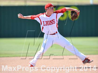 Thumbnail 2 in Grandview vs. Ponder (UIL 2A Region 2 Bi-District Playoff) photogallery.