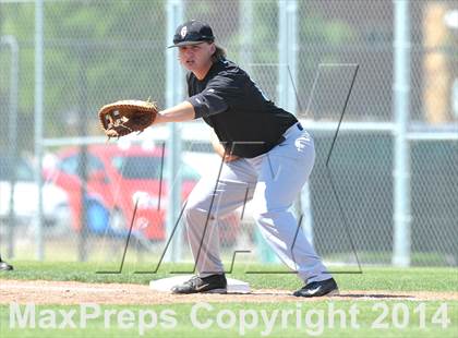 Thumbnail 2 in Grandview vs. Ponder (UIL 2A Region 2 Bi-District Playoff) photogallery.