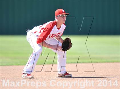 Thumbnail 1 in Grandview vs. Ponder (UIL 2A Region 2 Bi-District Playoff) photogallery.