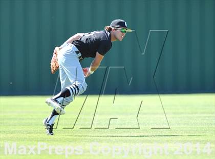 Thumbnail 2 in Grandview vs. Ponder (UIL 2A Region 2 Bi-District Playoff) photogallery.