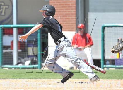 Thumbnail 1 in Grandview vs. Ponder (UIL 2A Region 2 Bi-District Playoff) photogallery.