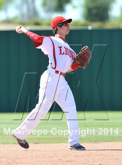 Thumbnail 1 in Grandview vs. Ponder (UIL 2A Region 2 Bi-District Playoff) photogallery.