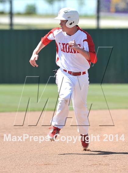Thumbnail 3 in Grandview vs. Ponder (UIL 2A Region 2 Bi-District Playoff) photogallery.