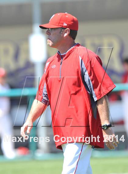 Thumbnail 1 in Grandview vs. Ponder (UIL 2A Region 2 Bi-District Playoff) photogallery.